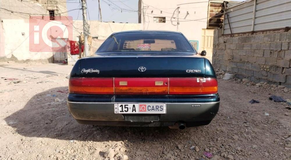 تۆیۆتا کراون